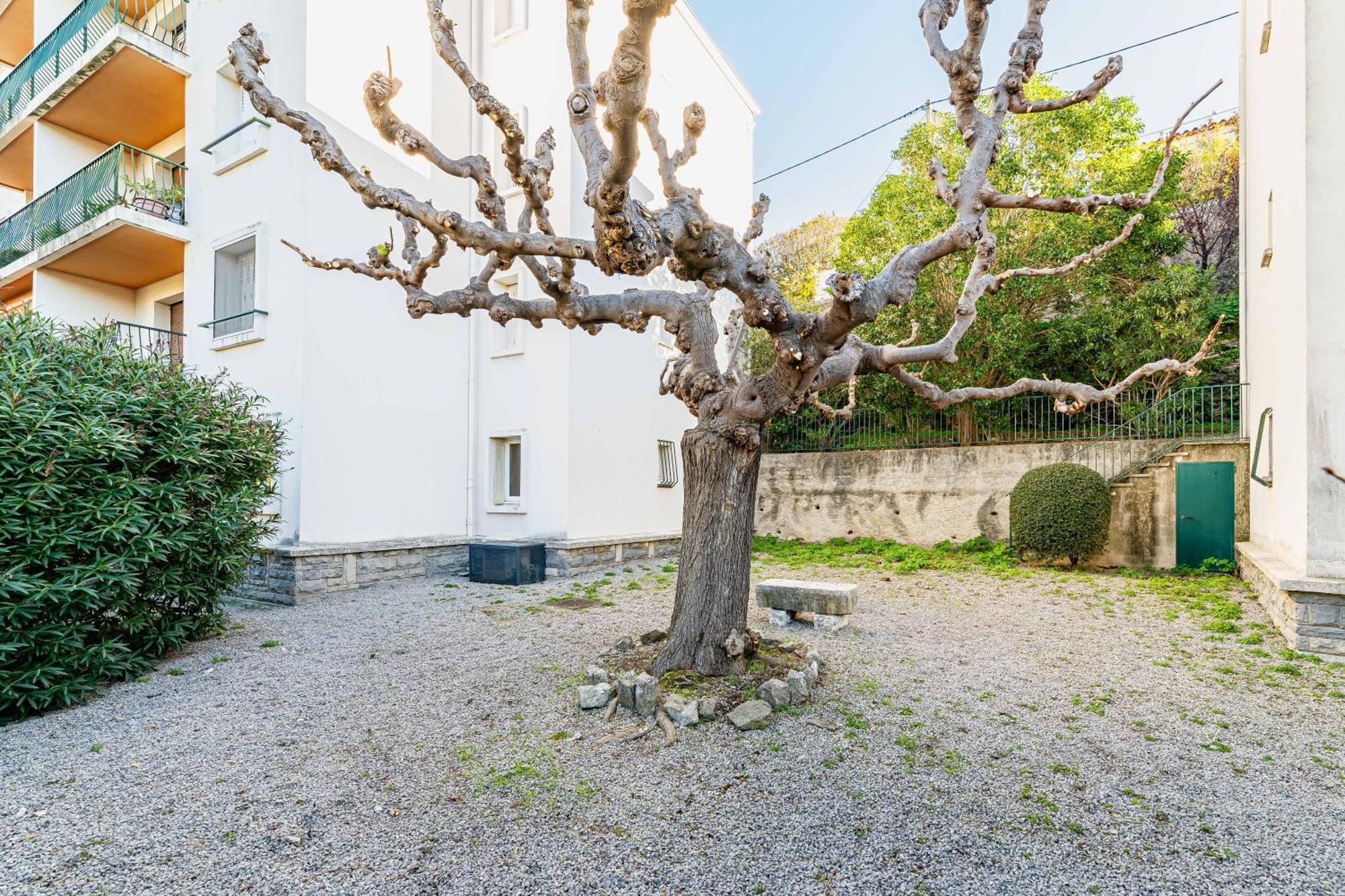 Cassis Le Marignan- Rdc - Garage - Classe 3 Etoiles Exterior photo