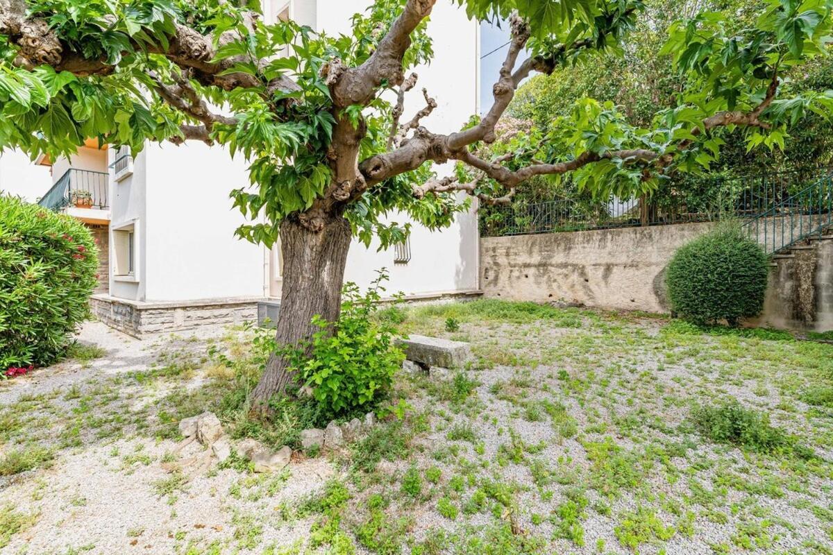Cassis Le Marignan- Rdc - Garage - Classe 3 Etoiles Exterior photo